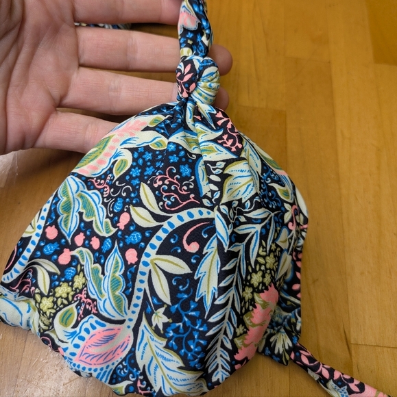2/$25-Quintsoul NWOT Triangle Bikini Size Small Floral - Picture 8 of 8